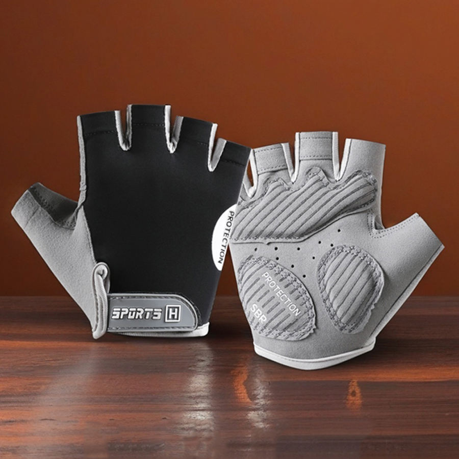 Sports Equipment With Names - قفازات رياضية قابلة للتنفس ومضادة للانزلاق