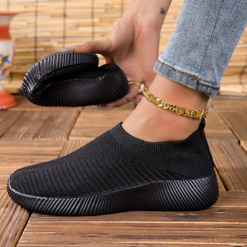 أحذية رياضية نسائية مريحة وعصر - مراجعة Sports Equipment For Running وسعره